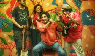 New band, newer tales : Ek Bangalir Upakhyan